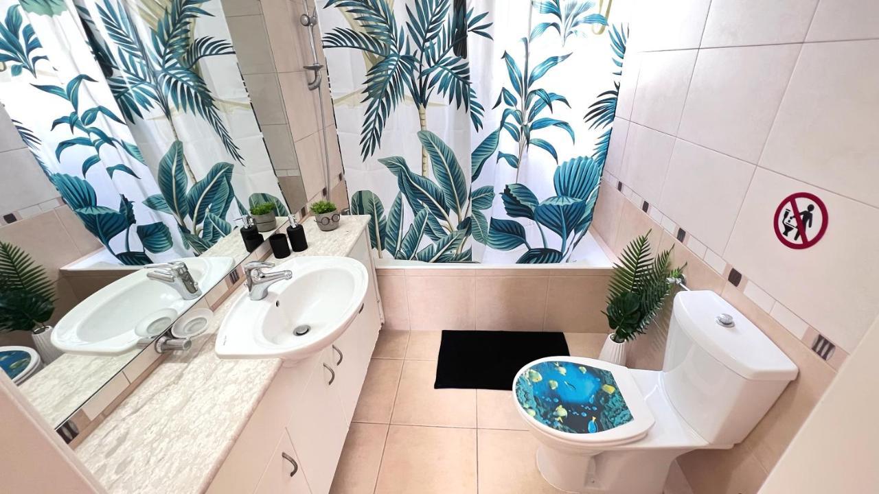 Melanos Sea View Apartment 파포스 외부 사진