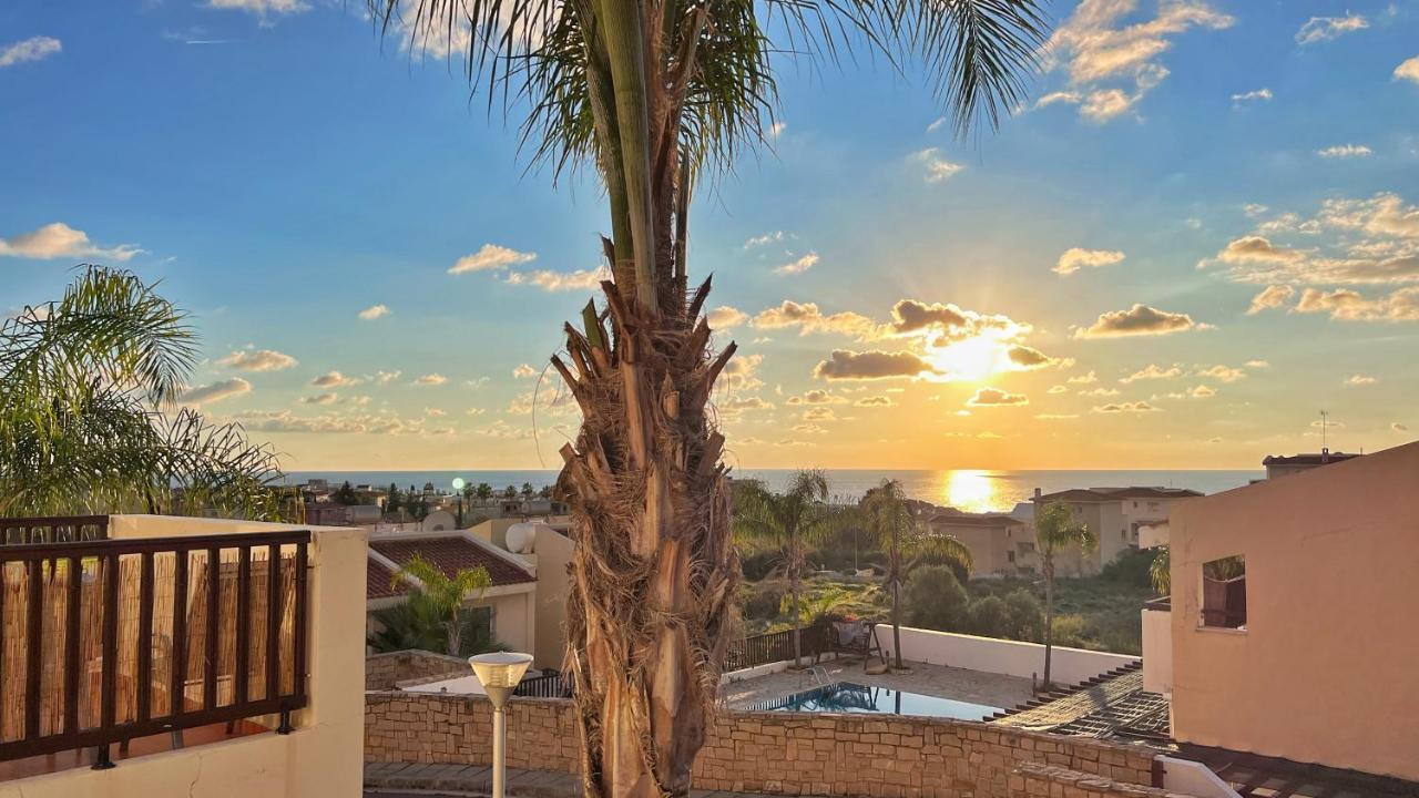 Melanos Sea View Apartment 파포스 외부 사진