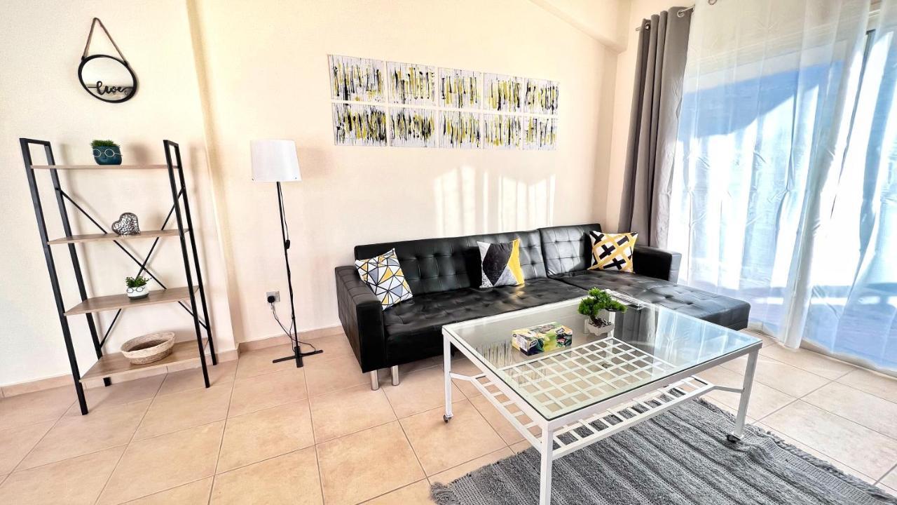 Melanos Sea View Apartment 파포스 외부 사진