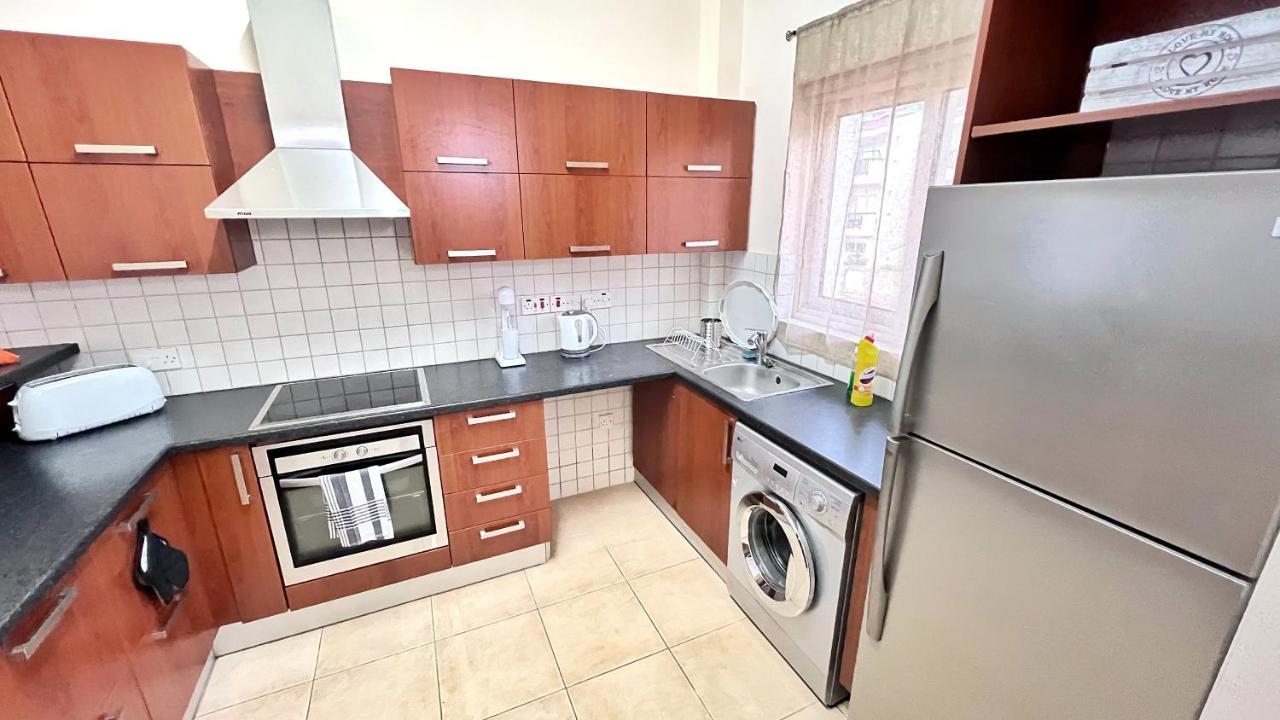 Melanos Sea View Apartment 파포스 외부 사진